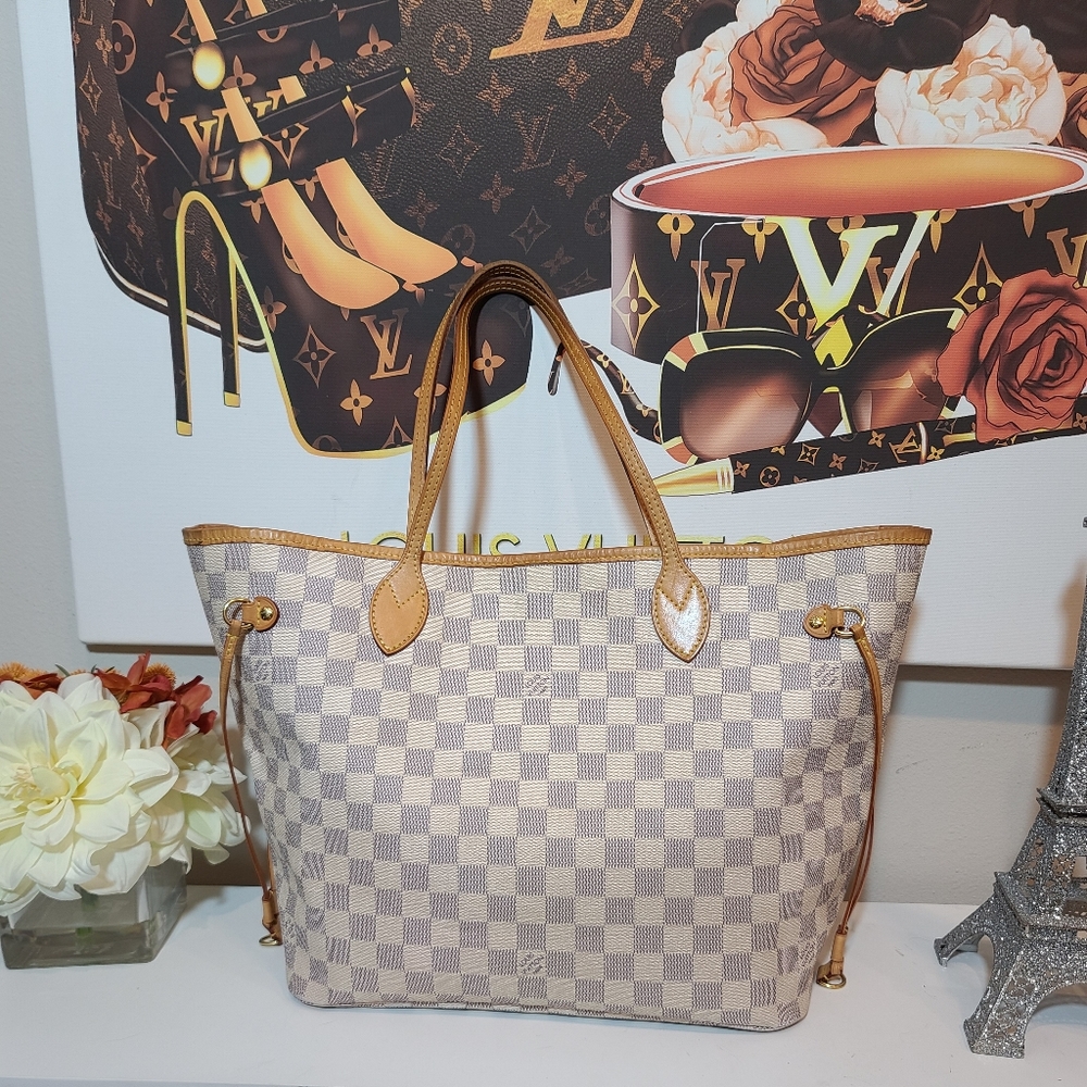 Louis Vuitton Neverfull MM - Picture 5 of 12